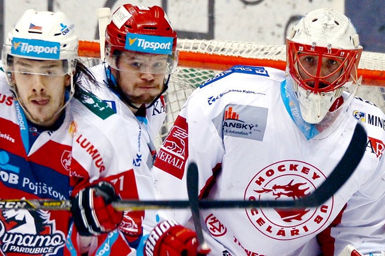 Pardubice porazily Třinec a srovnaly sérii