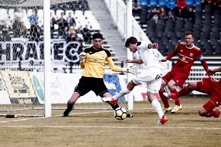 Fotbalisté Hradce rozstříleli Třinec