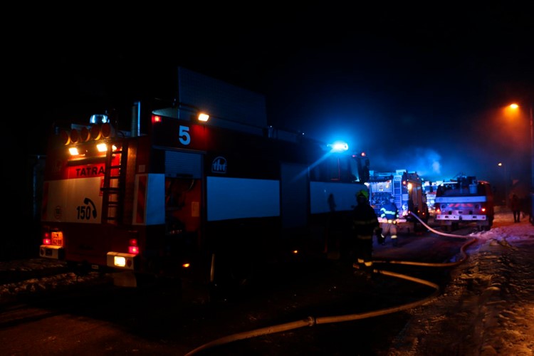 Hustý dým vyděsil obyvatele Kateřinské ulici v Olomouci