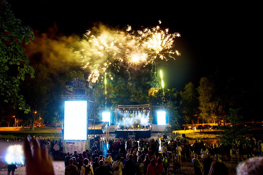 Sweetsen fest v roce 2017 zahájil velkolepý koncert na řece Ostravici.