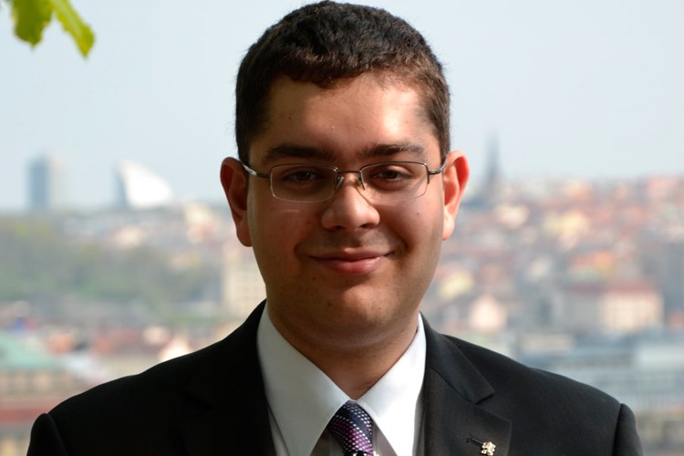 Prvním studentským starostou Prahy 7 se stal osmnáctiletý student Tomáš Grundza