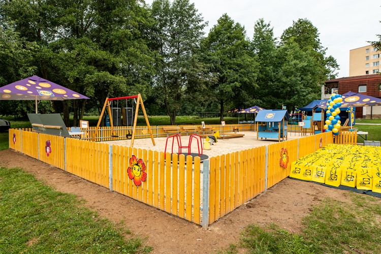 Pelhřimov se rozrostl o Rákosníčkovo hřiště