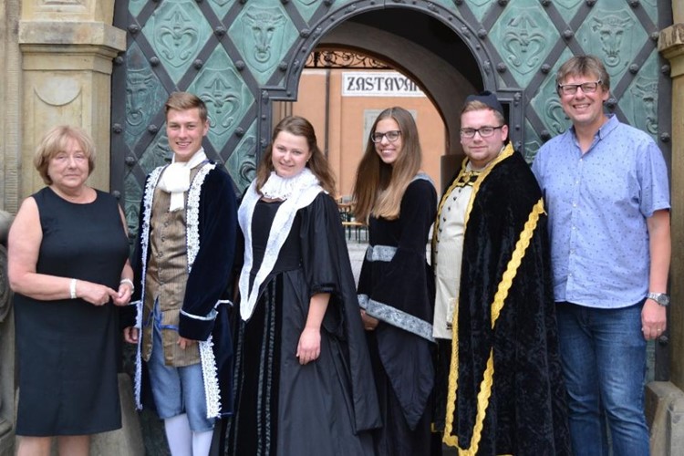 Studenti provedli zájemce prostorami, do kterých se běžně nedá dostat