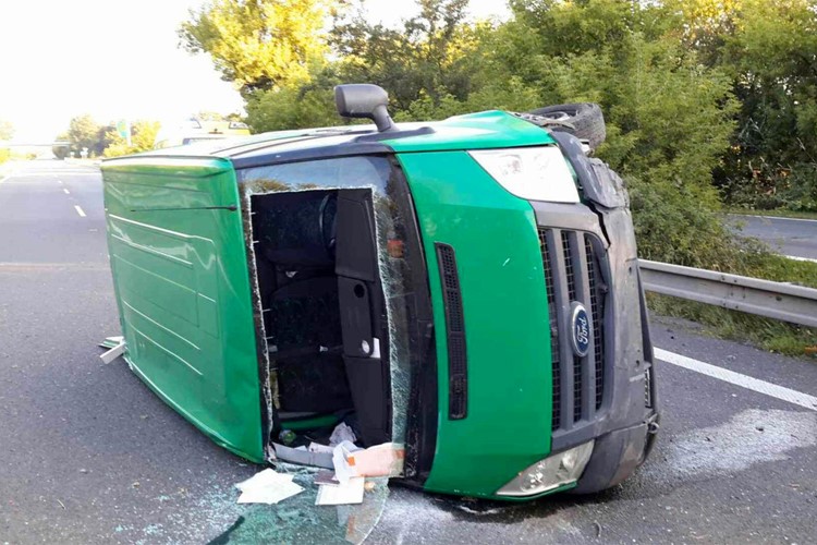 Nehoda na na dálnici D35