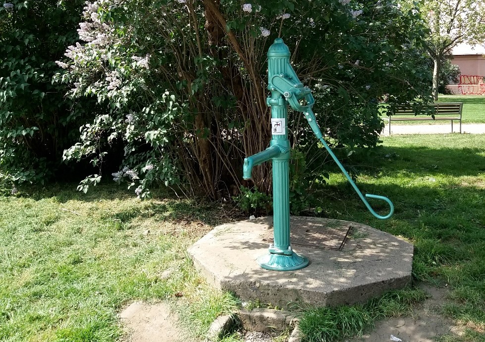 Pumpa na Ortenově náměstí.
