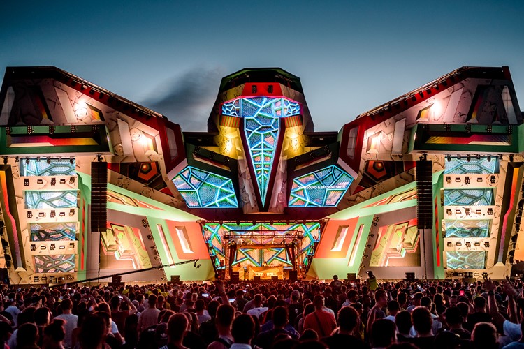 Drum&bassový festival Let It Roll Open Air 2018 se vrací do Milovic
