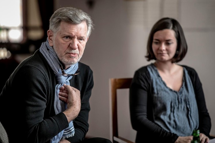Pardubičtí kumštýři půjdou před diváky Bez kostýmu 
