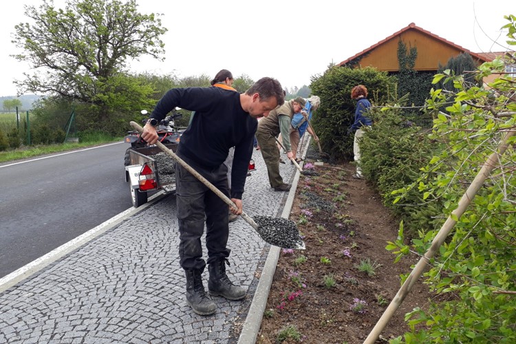 Zelená oáza roku putuje do Spáleného Poříčí. Zájemci o další grant mají čas do konce října