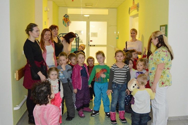 Dětské výpravy do nemocnice pokračují také letos