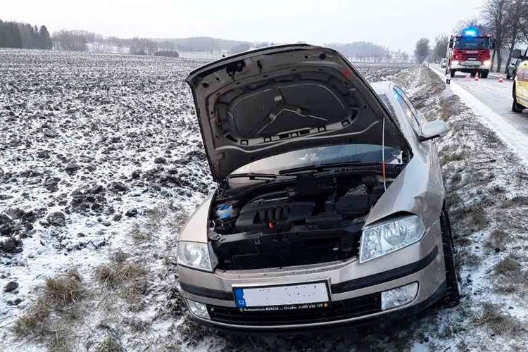 U Horního Studence havarovala dvě osobní vozidla