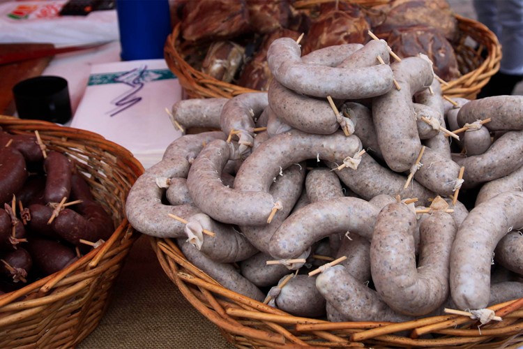 Farmářský trh Heřmaňák nabídne koncem února vepřové hody