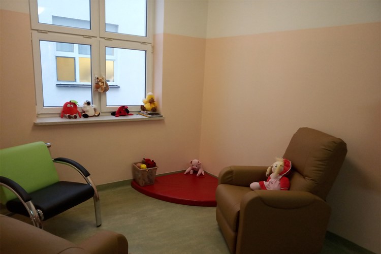 V novém kojícím koutku si mohou děti i pohrát