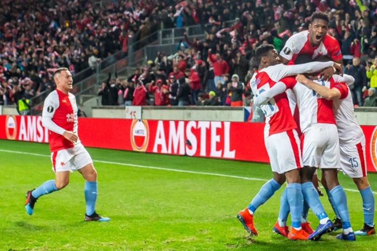 Fantastický výkon posunul Slavii do čtvrtfinále EL