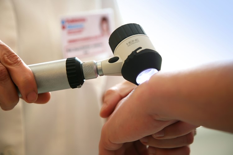 Zdravotníci Polikliniky AGEL Olomouc zvou veřejnost na bezplatné vyšetření znamének 