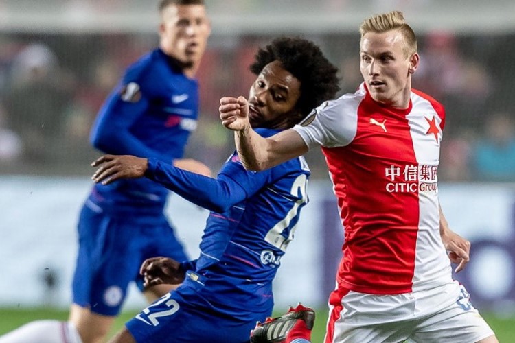 Chelsea  ukořistila těsné vítězství v závěru