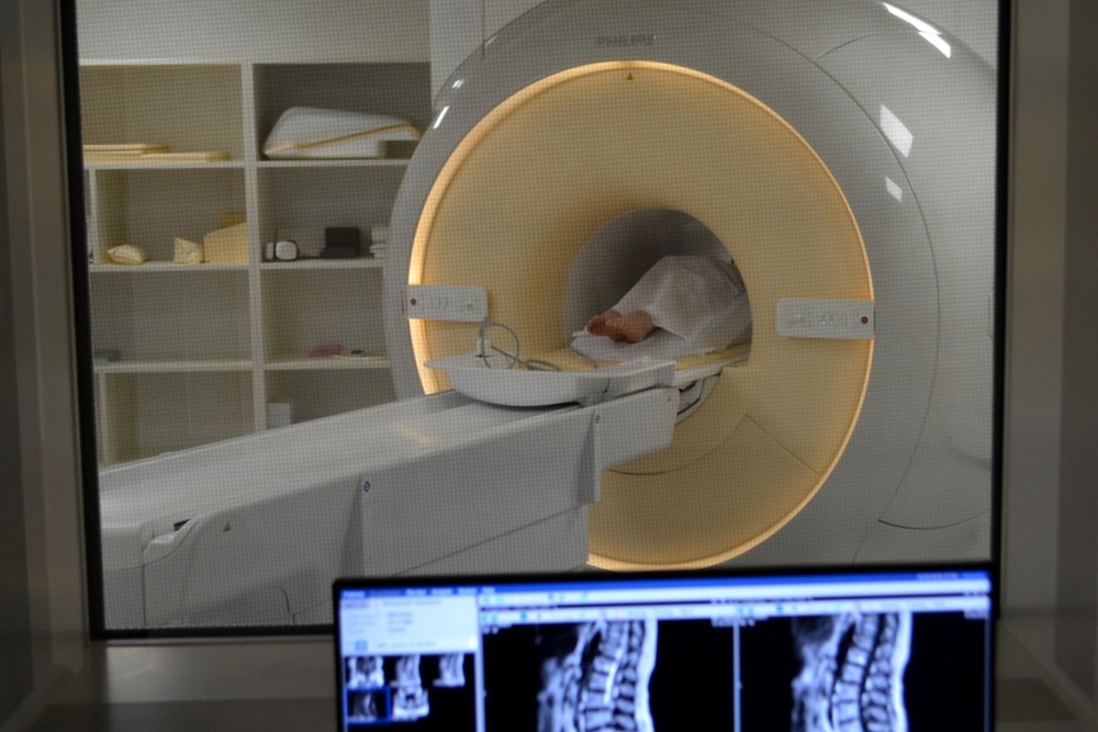 Nová magnetická rezonance v krnovské nemocnici je již v plném provozu. Jednou z prvních vyšetřených pacientek byla paní Tereza.