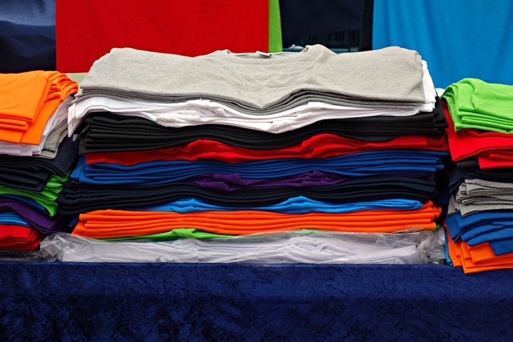 Bude se textil v budoucnosti omezovat stejně jako plasty?