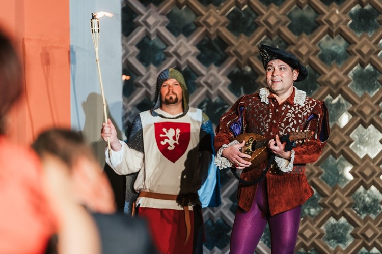 Legendární Noc na Karlštejně jede na turné