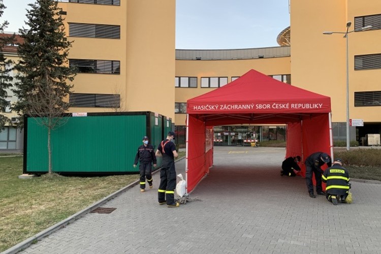 Moravskoslezské nemocnice už mají devět odběrových míst