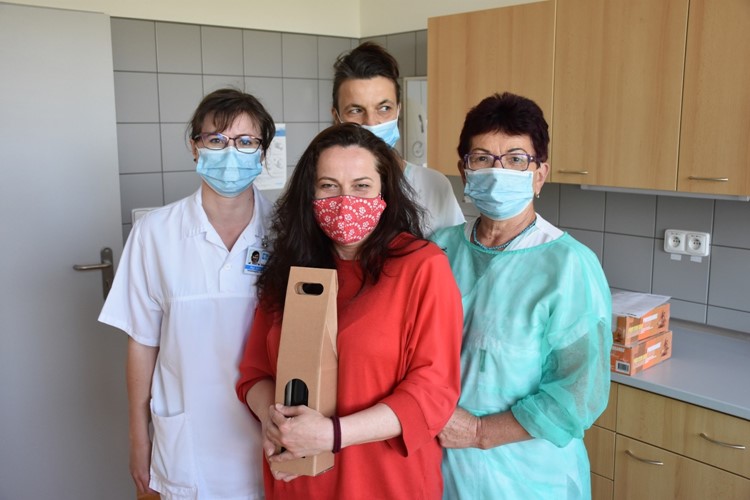 Ve Vsetínské nemocnici přivítali tisícího dárce, obnovili odběry plazmy i všech krevních skupin