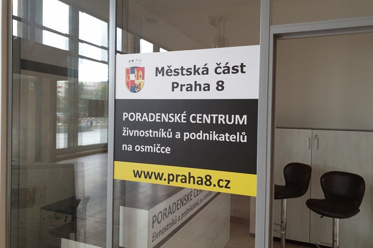 Poradenské centrum pomůže živnostníkům a podnikatelům na osmičce