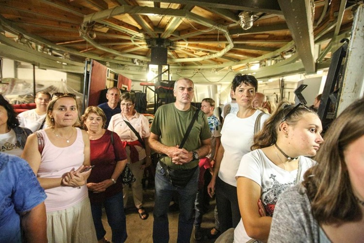 Východočeské divadlo Pardubice láká na prohlídku zákulisí